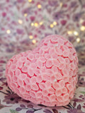 Inima cu flori - Lumânare decorativă din ceară de soia